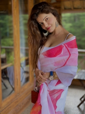 Rubina Dilaik Photos - 3 of 3