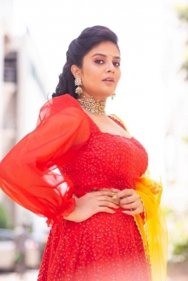 Sreemukhi Photos - 7 of 9