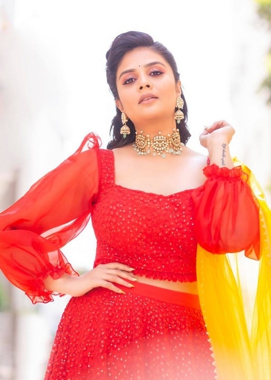 Sreemukhi Photos - 6 / 9 photos