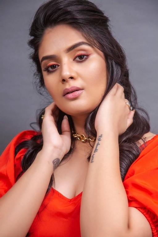 Sreemukhi Photos - 7 / 10 photos