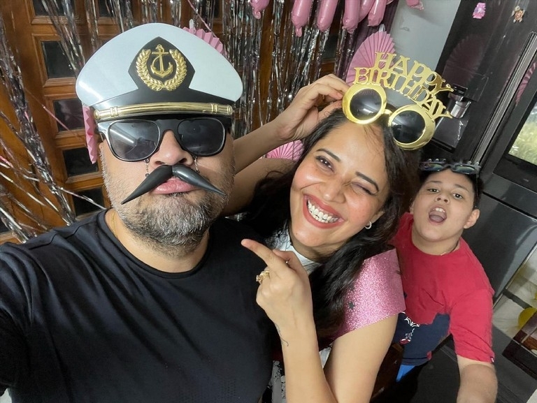 Anasuya Birthday Celebrations - 5 / 9 photos