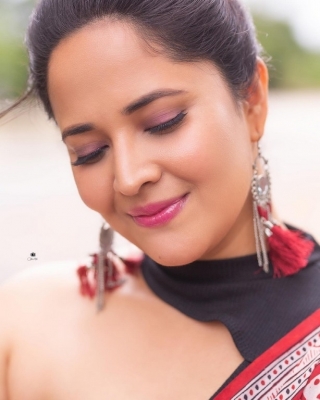 Anasuya Bharadwaj Photos - 7 of 7