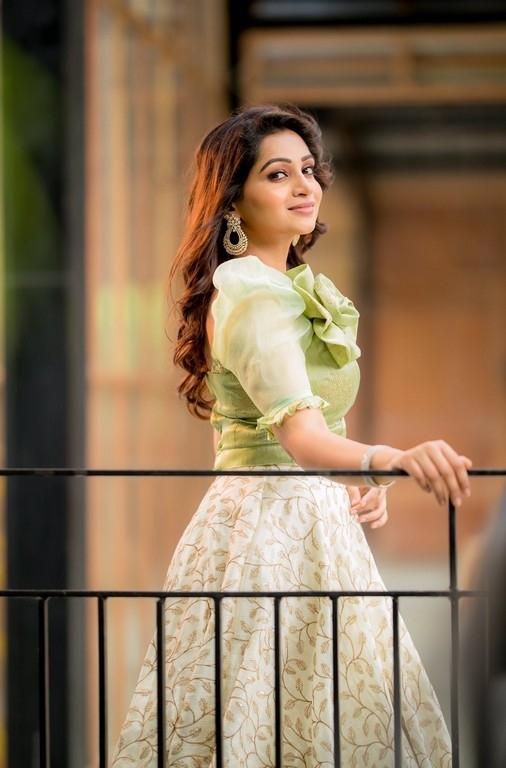 Anchor Nakshathra - 2 / 4 photos