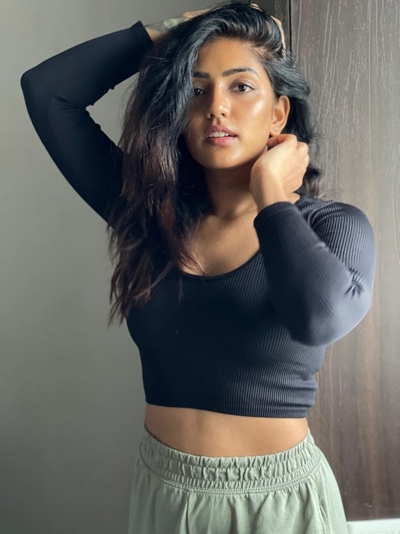 Eesha Rebba Pics - 6 / 7 photos