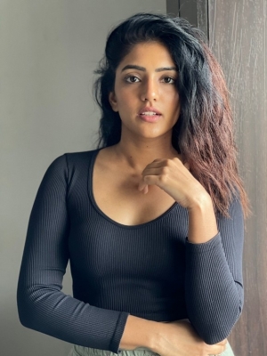 Eesha Rebba Pics - 3 of 7