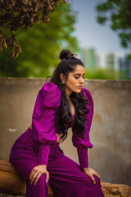 Rashmi Gautam Photos - 6 / 10 photos