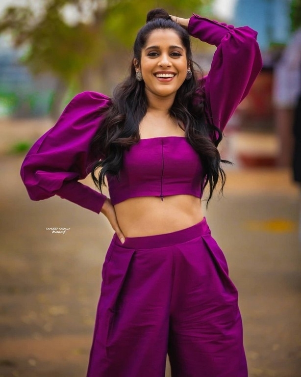 Rashmi Gautam Photos - 7 / 10 photos