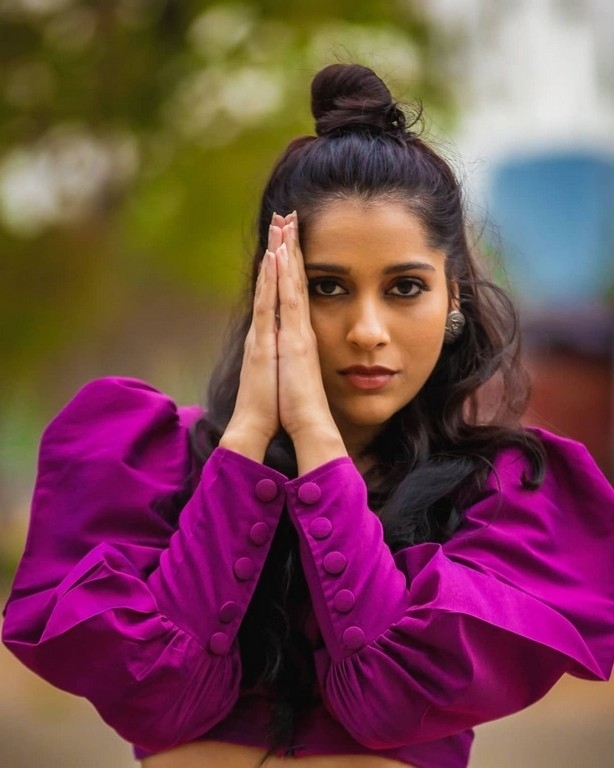 Rashmi Gautam Photos - 9 / 10 photos