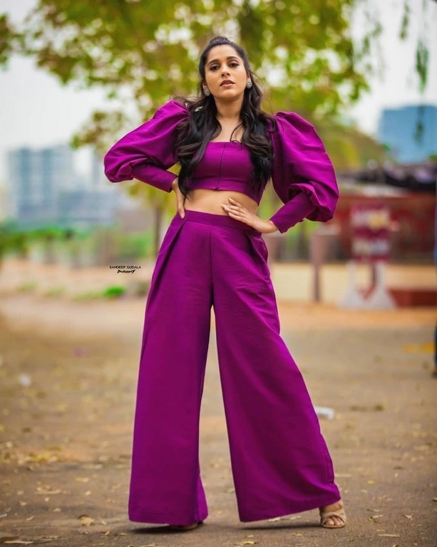 Rashmi Gautam Photos - 10 / 10 photos