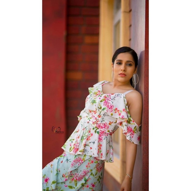 Rashmi Gautam Photos - 1 / 6 photos