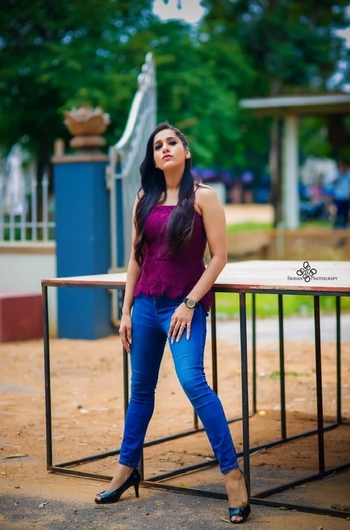 Rashmi Gautam Photos - 1 / 6 photos