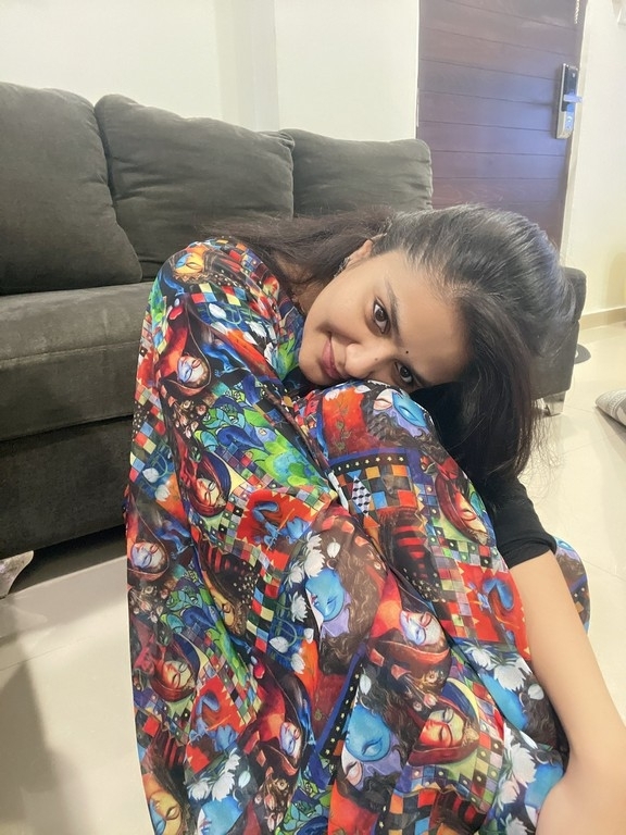 Sreemukhi Photos - 2 / 8 photos