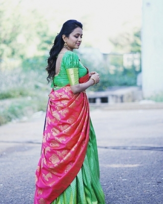 Suma Kanakala Pics - 2 of 8