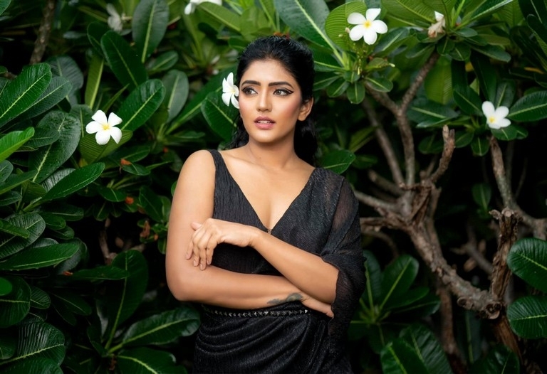 Eesha Rebba Photos - 5 / 7 photos