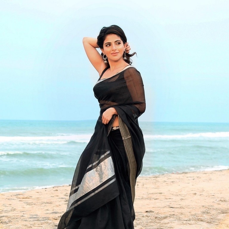 Iswarya Menon Stills - 4 / 4 photos