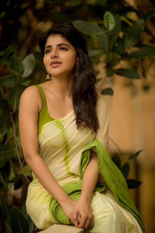 Iswarya Menon Stills - 1 / 4 photos