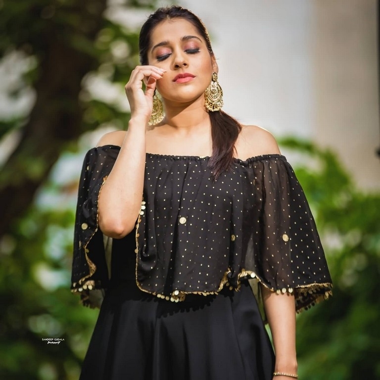 Rashmi Gautam Photos - 4 / 4 photos