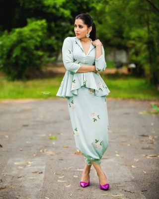 Rashmi Gautam Photos - 4 of 10