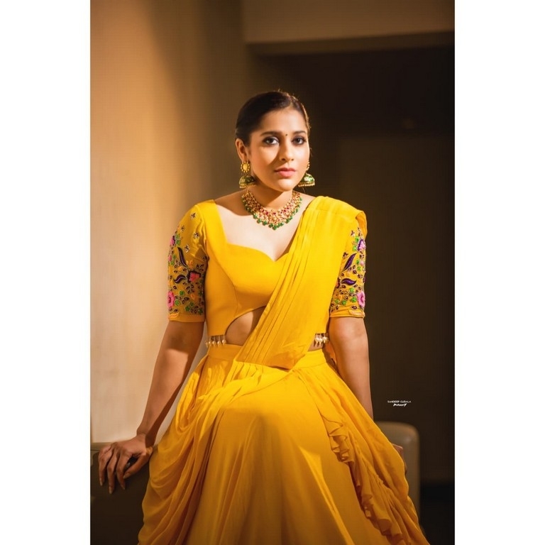 Rashmi Gautam Photos - 7 / 10 photos