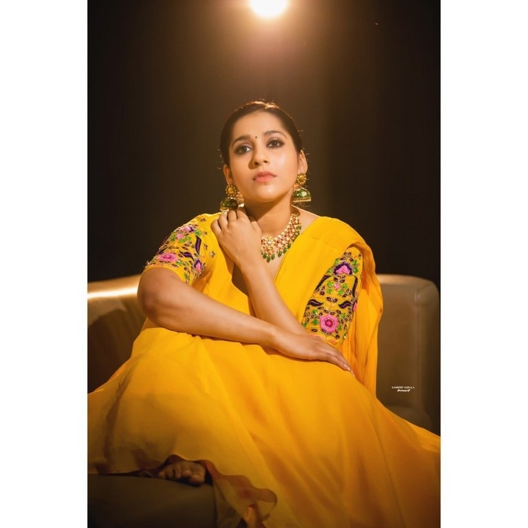 Rashmi Gautam Photos - 10 / 10 photos