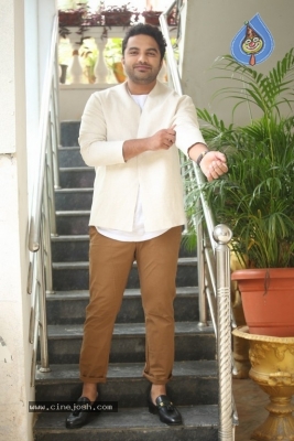 Vishwaksen stills - 24 of 28