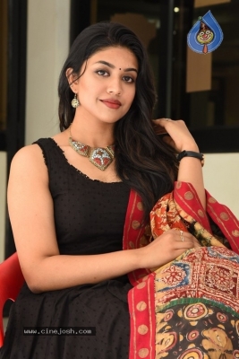 Malavika Satheesan Photos - 18 of 20