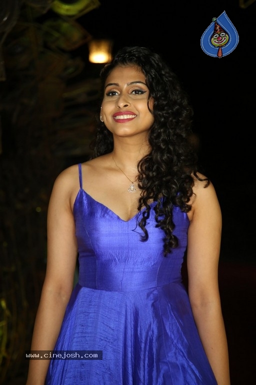 Nithya Naresh Photos - 14 / 21 photos