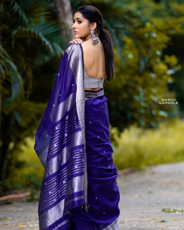 Rashmi Gautam Photos - 6 / 8 photos