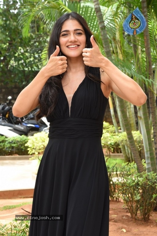 Simran Choudhary Stills - 16 / 24 photos