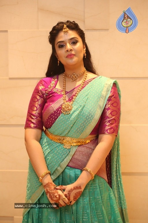 Sreemukhi Photos - 5 / 20 photos