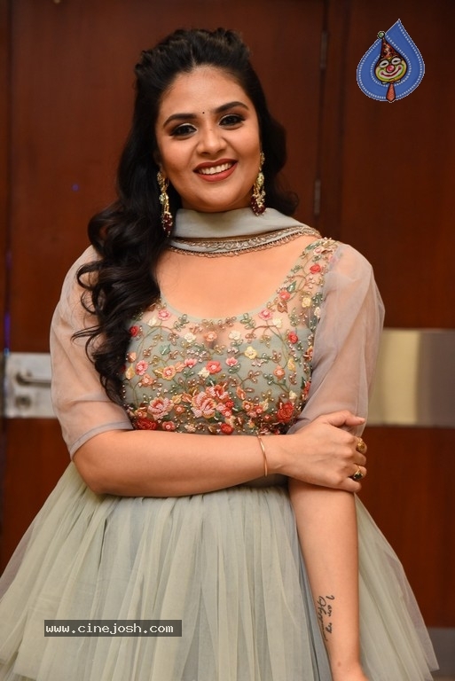 Sreemukhi Photos - 10 / 21 photos