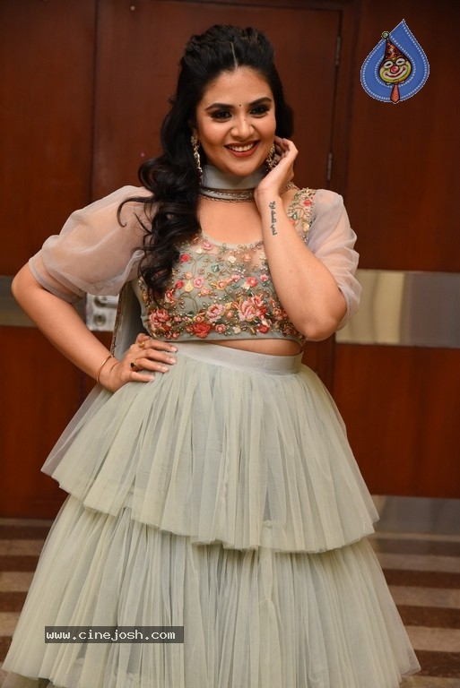 Sreemukhi Photos - 14 / 21 photos