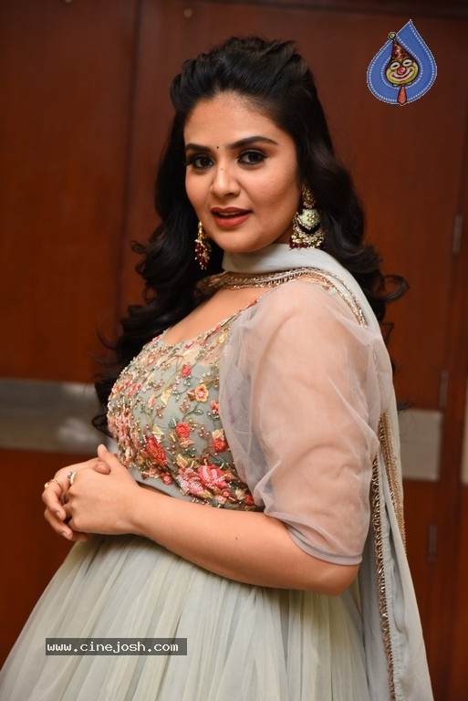 Sreemukhi Photos - 21 / 21 photos