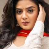 Sreemukhi Photos