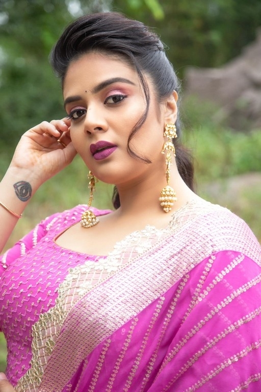 Sreemukhi Photos - 2 / 10 photos