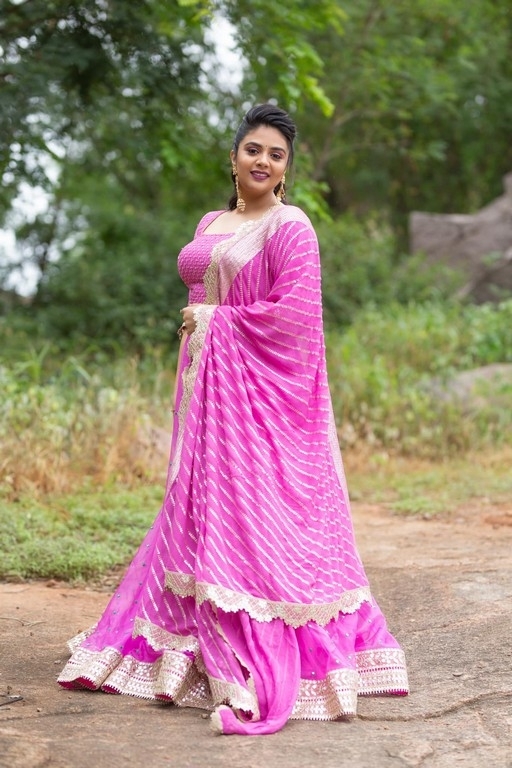 Sreemukhi Photos - 4 / 10 photos