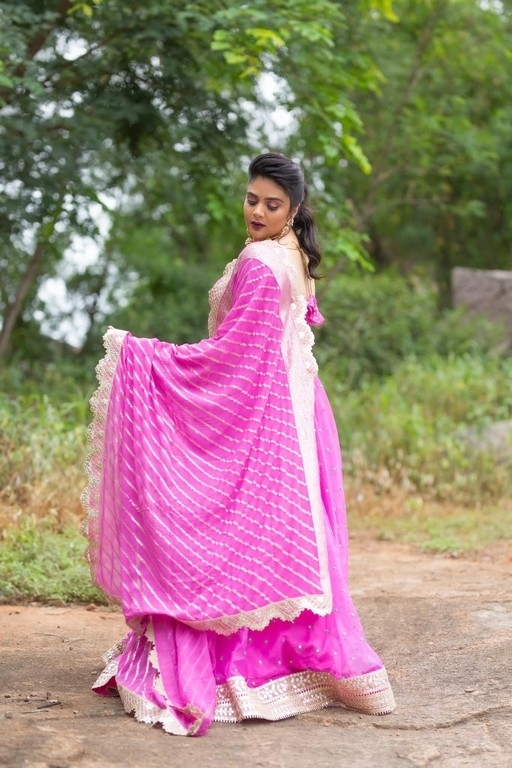 Sreemukhi Photos - 9 / 10 photos