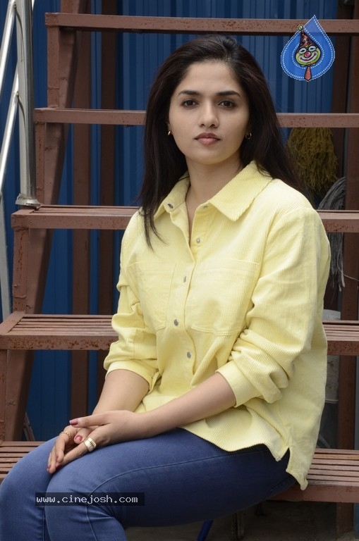 Sunaina Photos - 17 / 22 photos