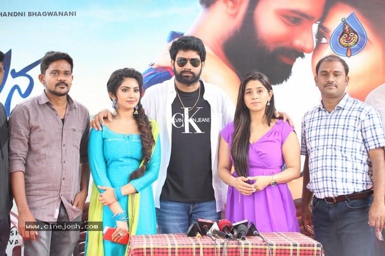 Andamaina Lokam Movie Opening - 10 / 14 photos