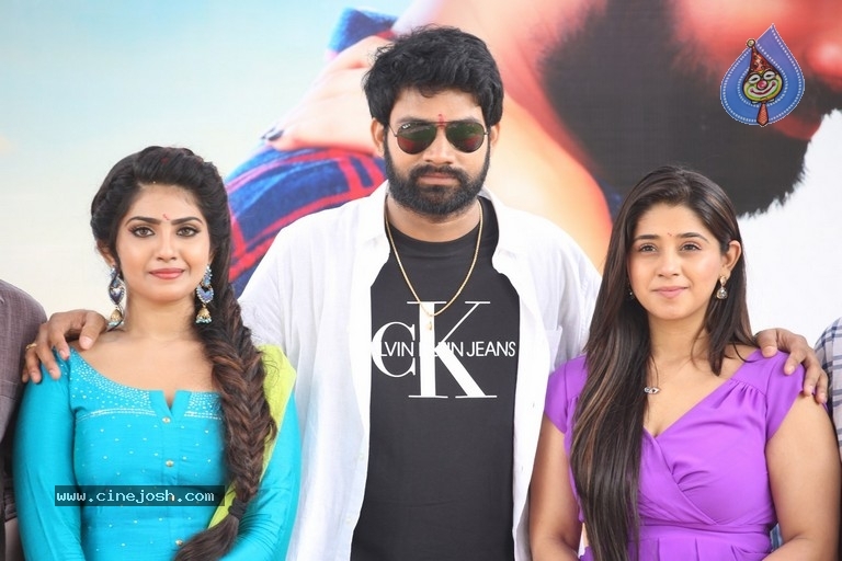 Andamaina Lokam Movie Opening - 11 / 14 photos