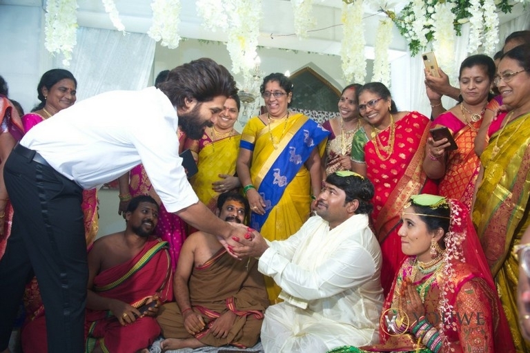 Eluru Seenu Wedding Photos - 9 / 9 photos