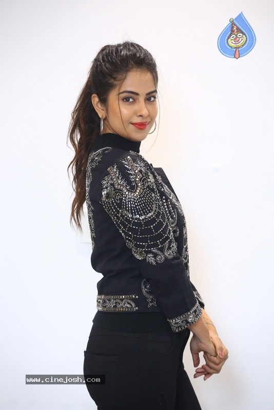 Avika Gor Photos - 7 / 17 photos