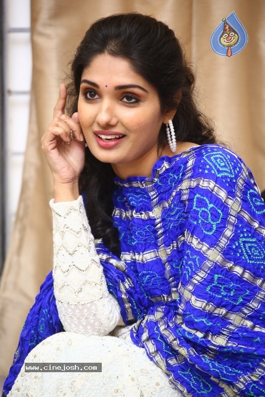 Geeth Saini Interview - 6 / 21 photos