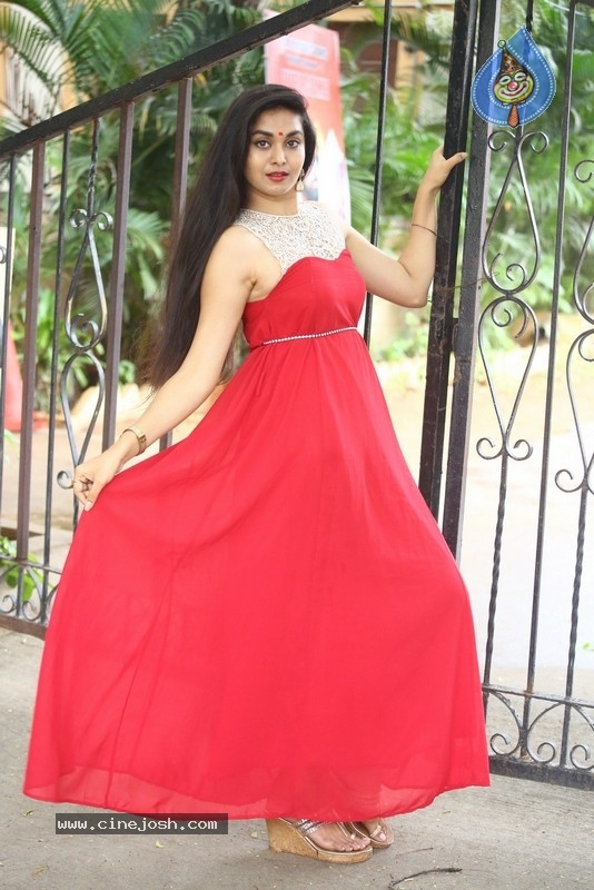 Gnana Priya Photos - 4 / 20 photos