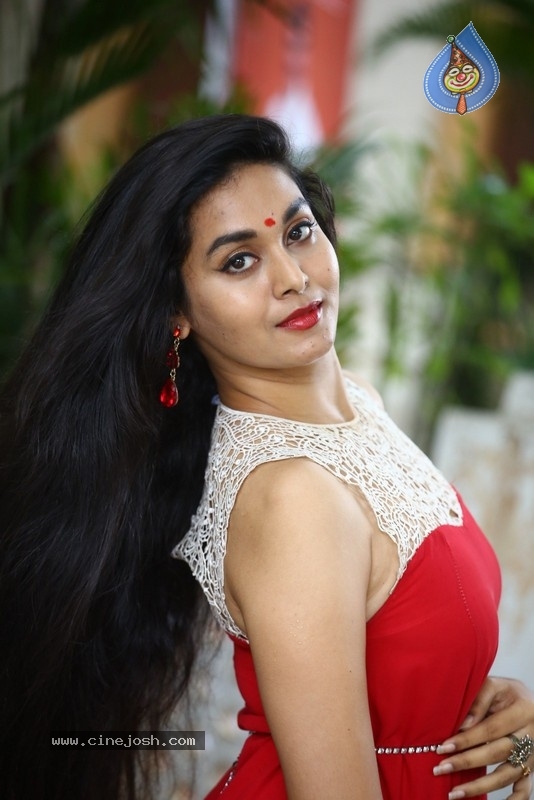 Gnana Priya Photos - 19 / 20 photos