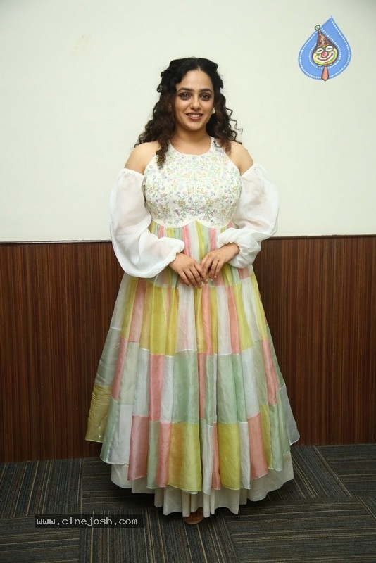 Nithya Menen Photos - 17 / 21 photos