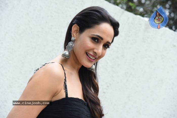 Pragya Jaiswal Photos - 18 / 21 photos