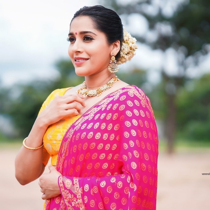 Rashmi Gautam Photos - 8 / 10 photos