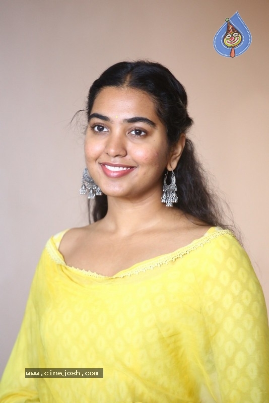 Shivathmika Rajashekar - 8 / 13 photos