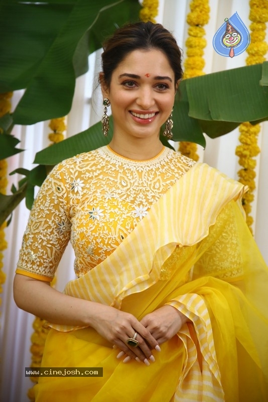 tamanna bhatia in yellow saree wallpapers